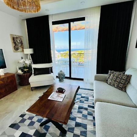 Luxurious Seafront Penthouse Leilighet Kerýnia Eksteriør bilde