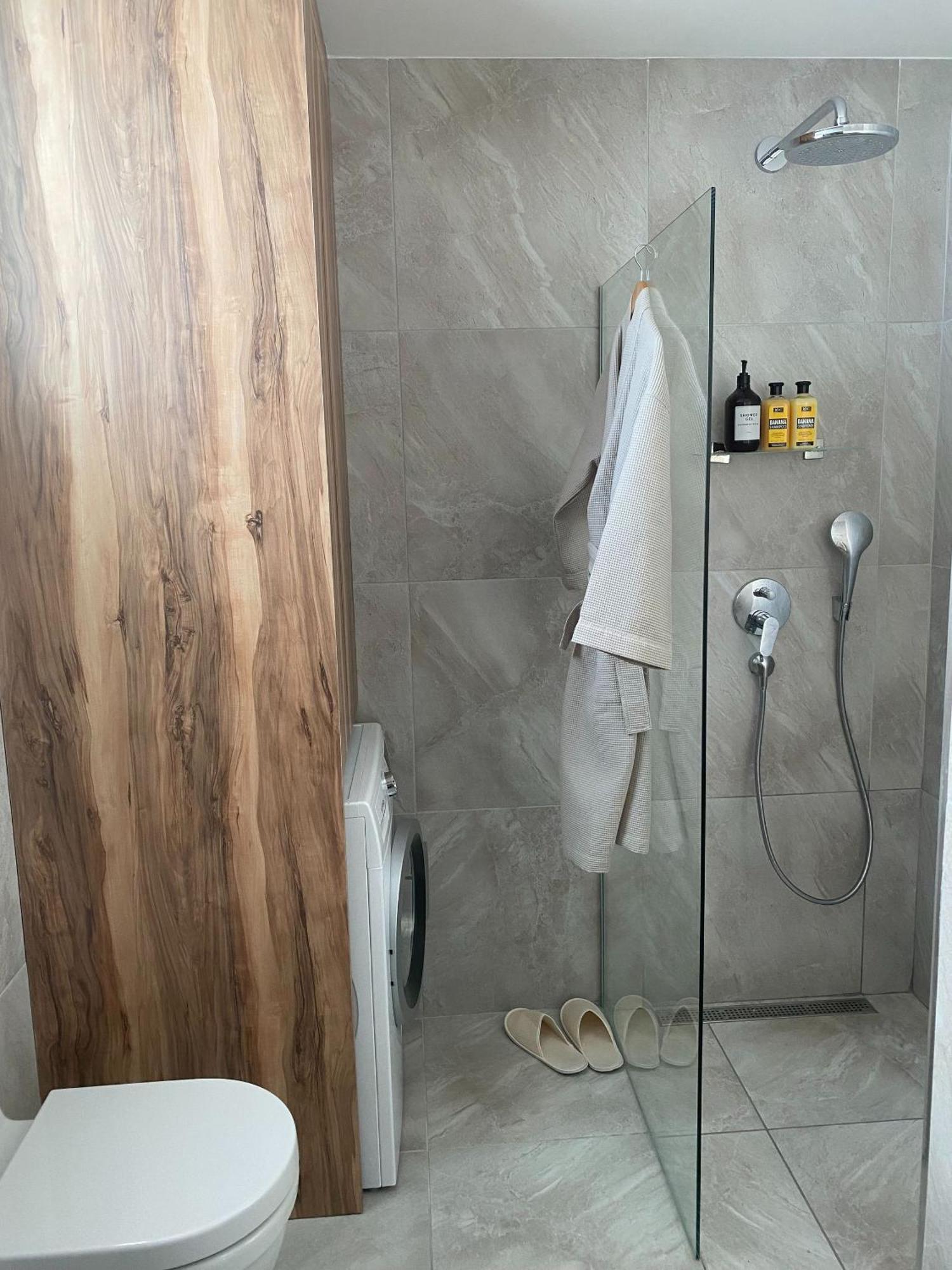 Luxurious Seafront Penthouse Leilighet Kerýnia Eksteriør bilde