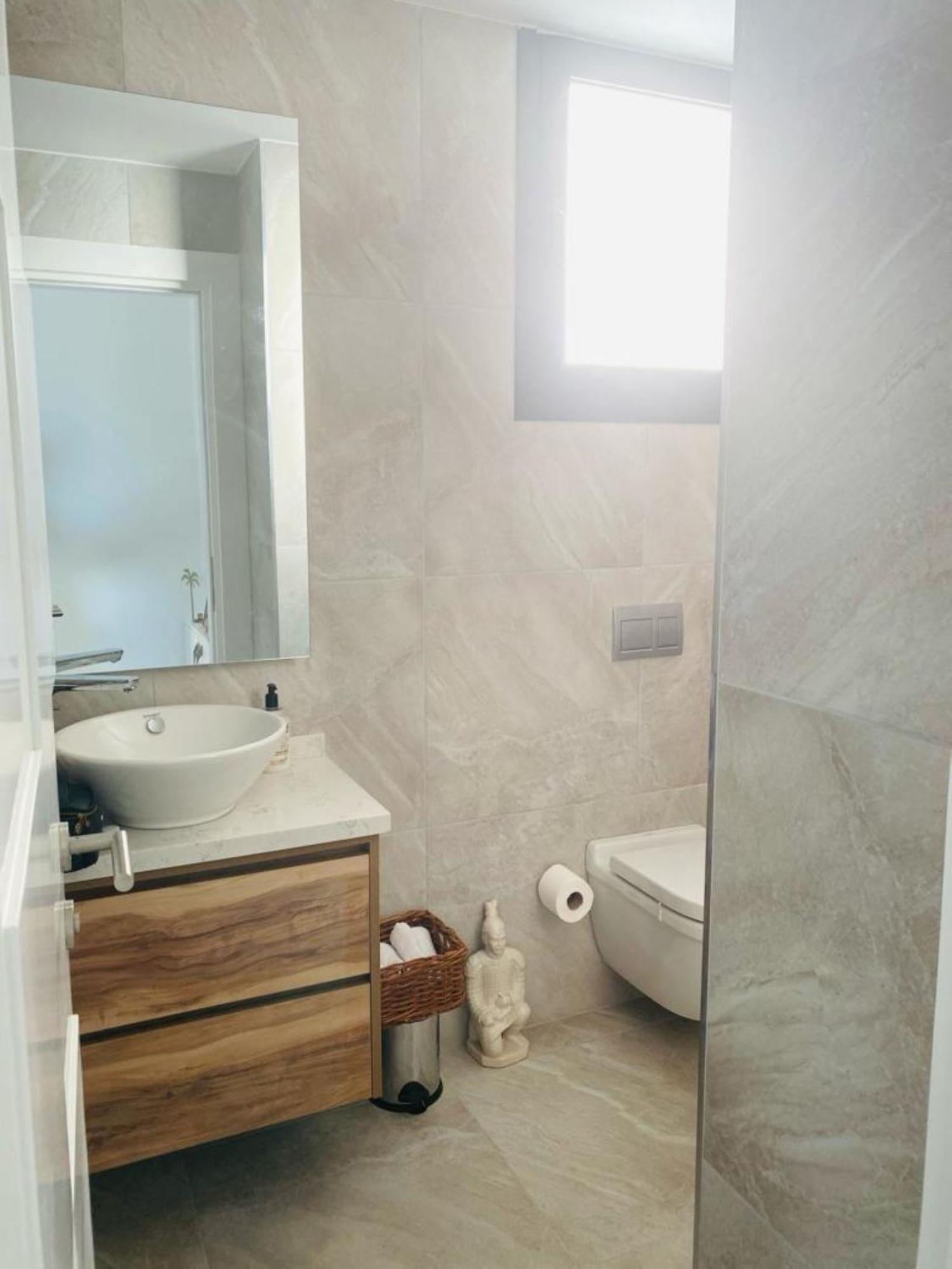 Luxurious Seafront Penthouse Leilighet Kerýnia Eksteriør bilde